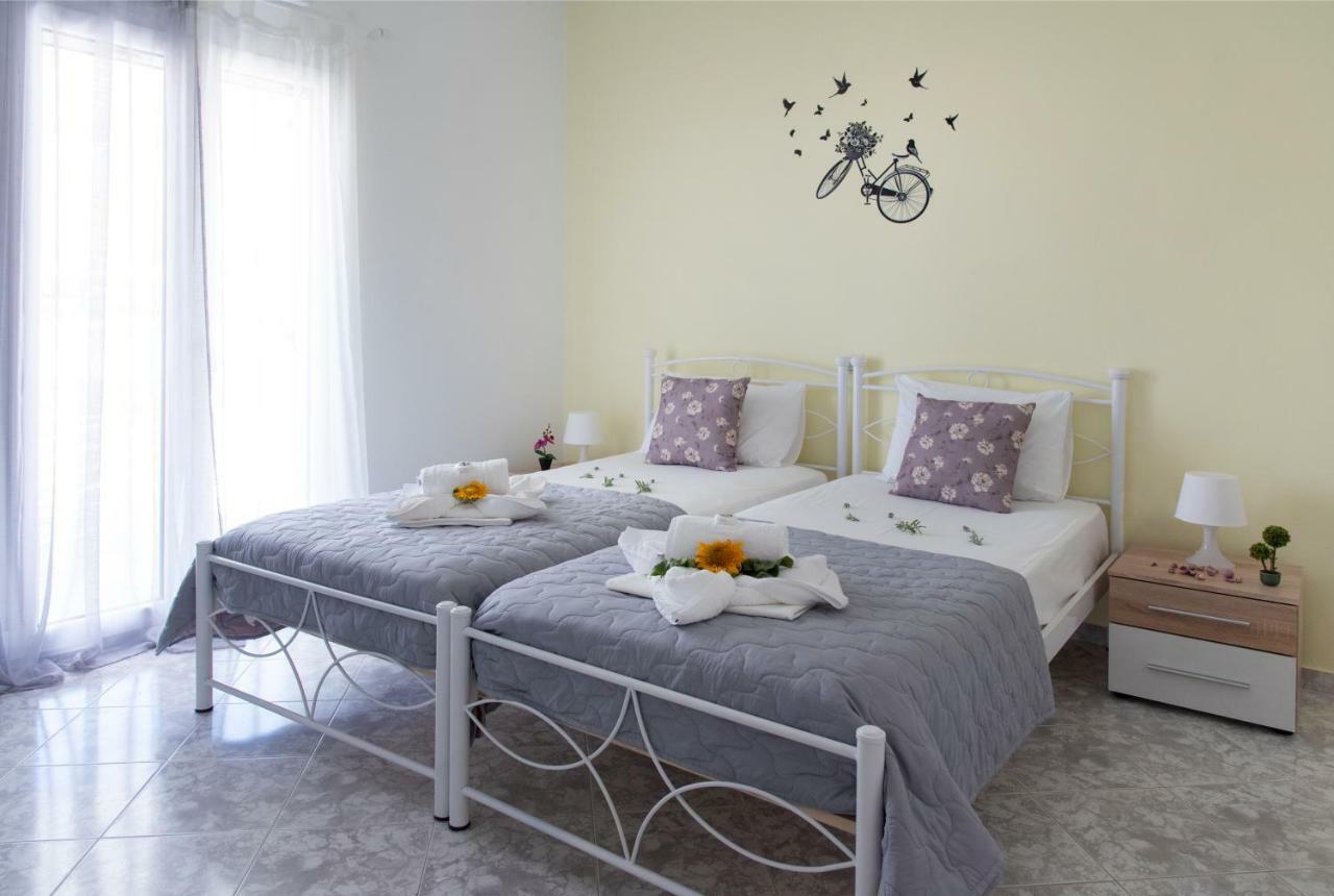 Villa Tonia Parasporos Luaran gambar