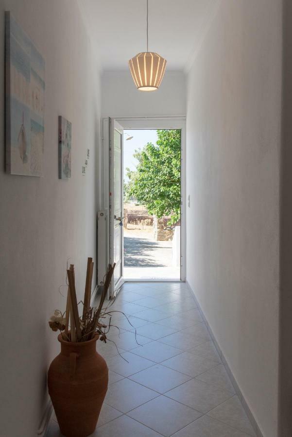 Villa Tonia Parasporos Luaran gambar