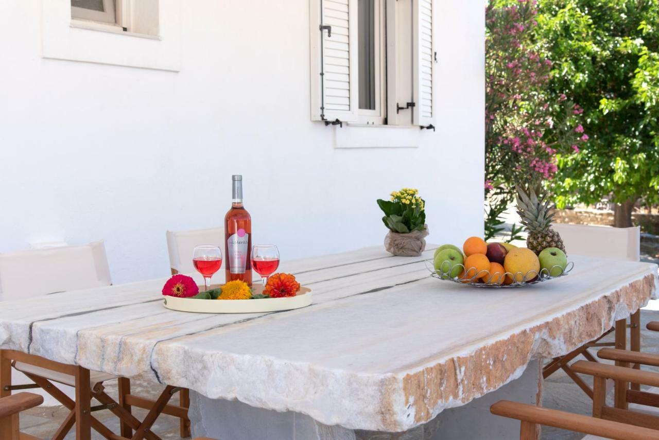 Villa Tonia Parasporos Luaran gambar