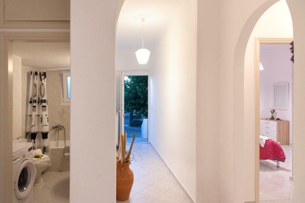 Villa Tonia Parasporos Luaran gambar